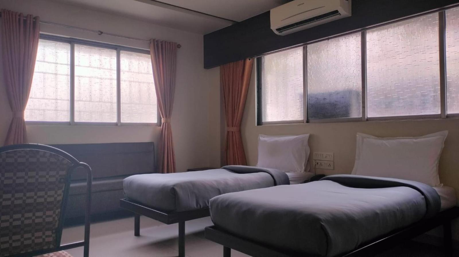 Hotel Sai Nidhi Executive-Mindspace Airoli Navi Mumbai Exteriör bild