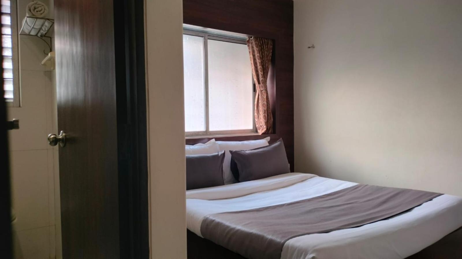 Hotel Sai Nidhi Executive-Mindspace Airoli Navi Mumbai Exteriör bild