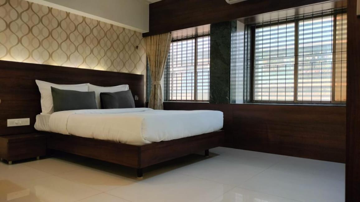 Hotel Sai Nidhi Executive-Mindspace Airoli Navi Mumbai Exteriör bild